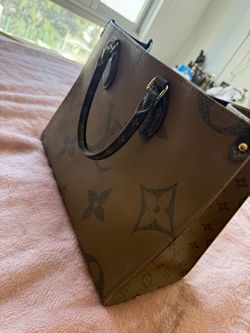 LV PURSE