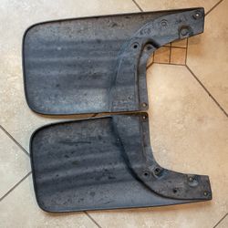 REAR TOYOTA TACOMA MUD FLAPS 