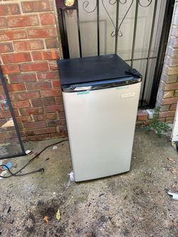 Mini fridge