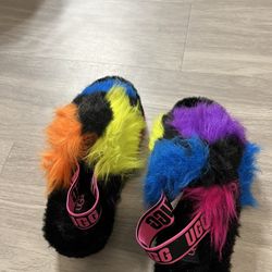 Ugg slippers size 7