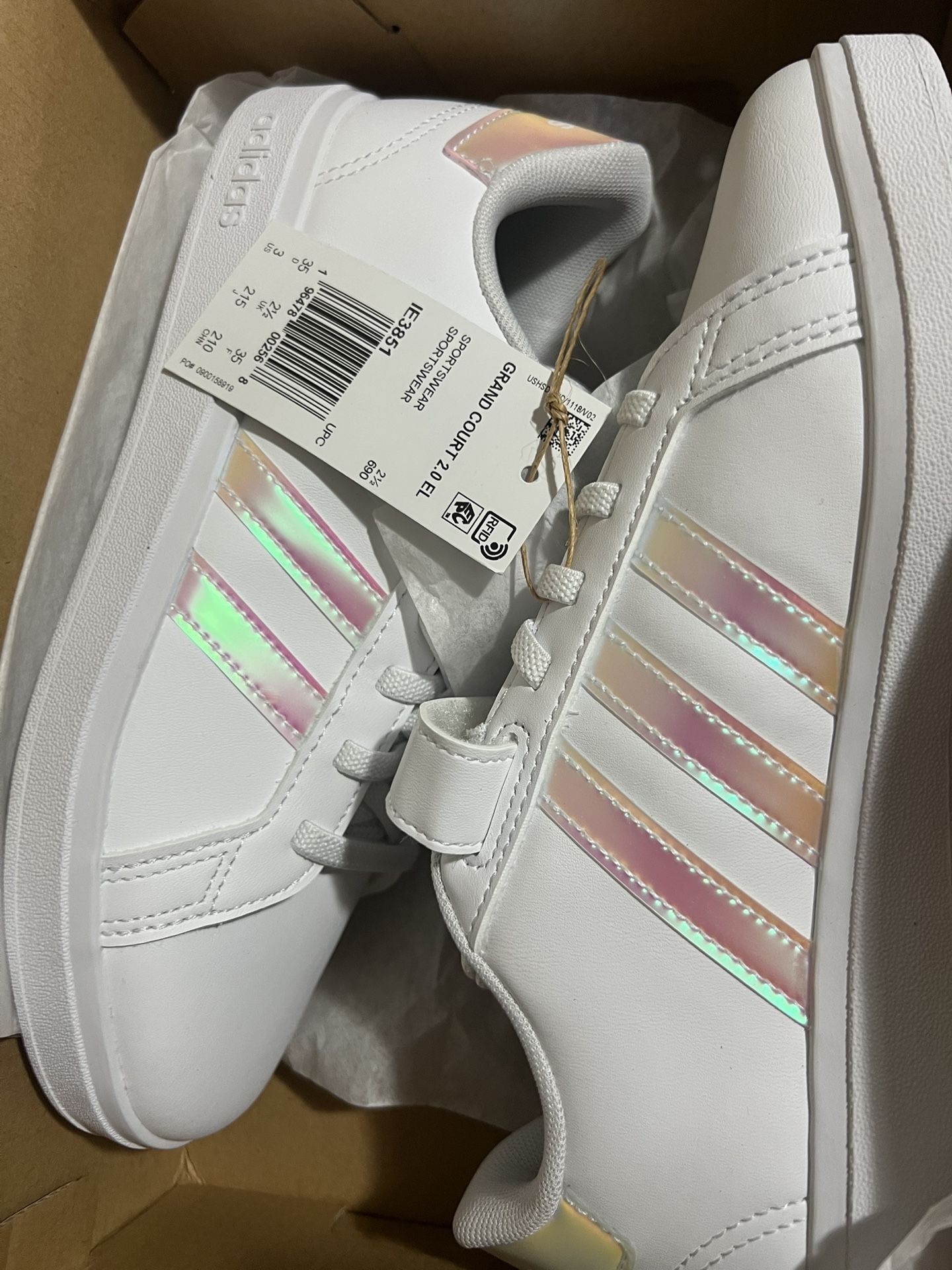 adidas girls Grand Court 2.0 size 3
