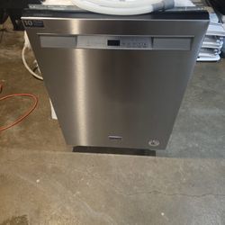 Maytag Dishwasher 