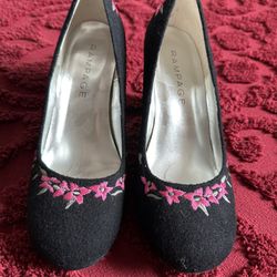 Rampage Embroidered Wedge Pump - Size 8 - OBO