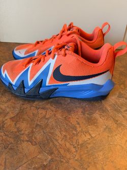 Boys Nike Sneakers size 4….like new