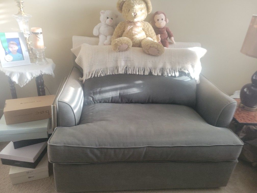 Twin Size Hide a Bed