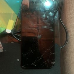 Selling iPhone XR/ Fixing iPhones 