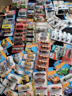 HUGE HOTWHEELS AND MATCHBOX AND DIECAST CARS SALE!