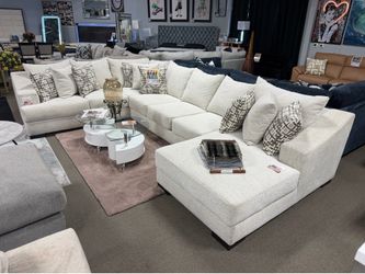 Stunning customizable sectional! Easy financing! 🏡❤️☎️