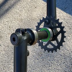 Flybikes 3pc Cranks Set (170mm) with Trebol 25t Spocket & Bottom Bracket Kit all Good Condition Asking $60 All or $20 Spocket/$45 Cranks & BB Kit