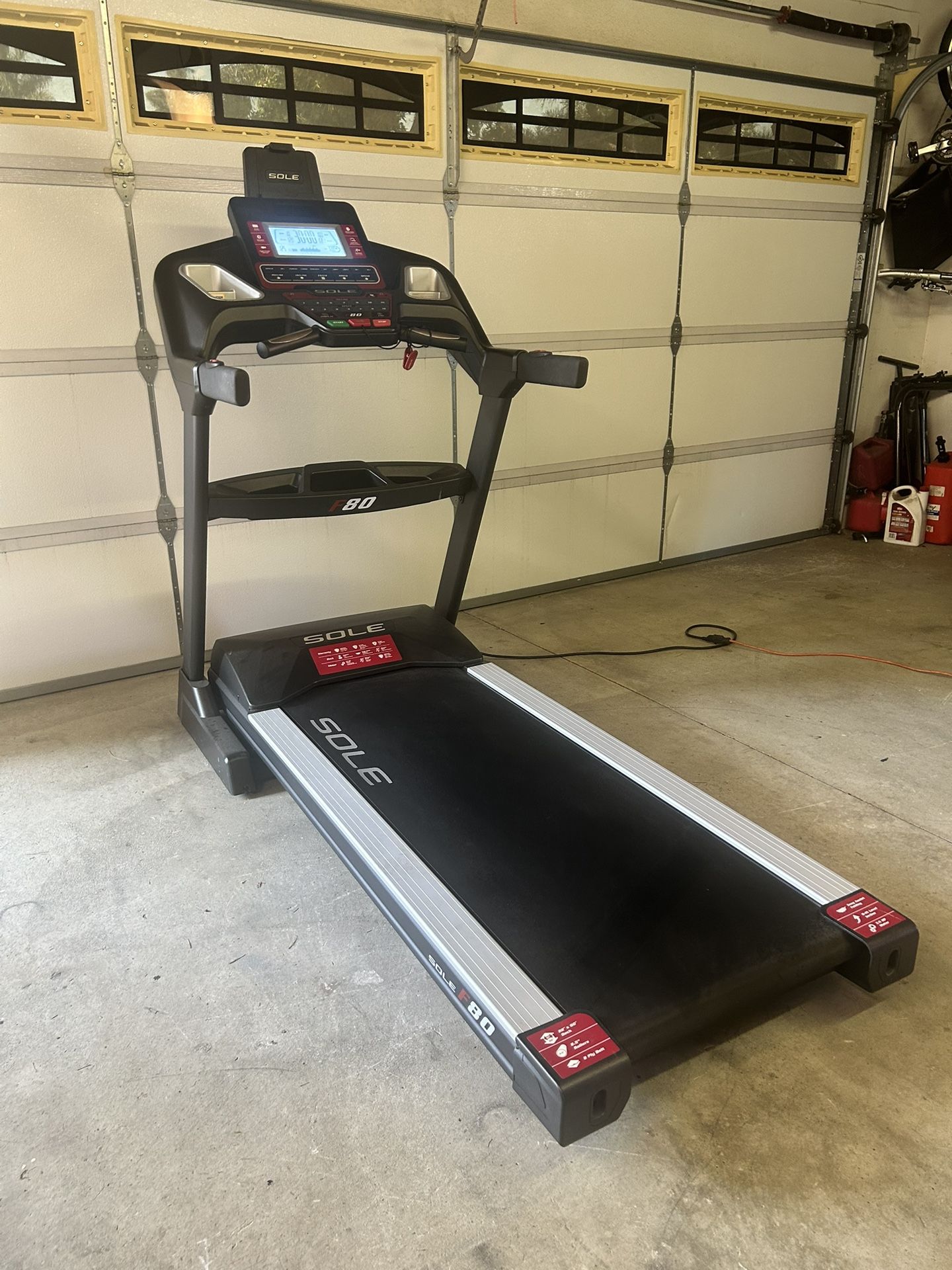 Sole F80 Folding Treadmill Like New