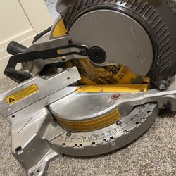 Dewalt Compound Miter Saw 