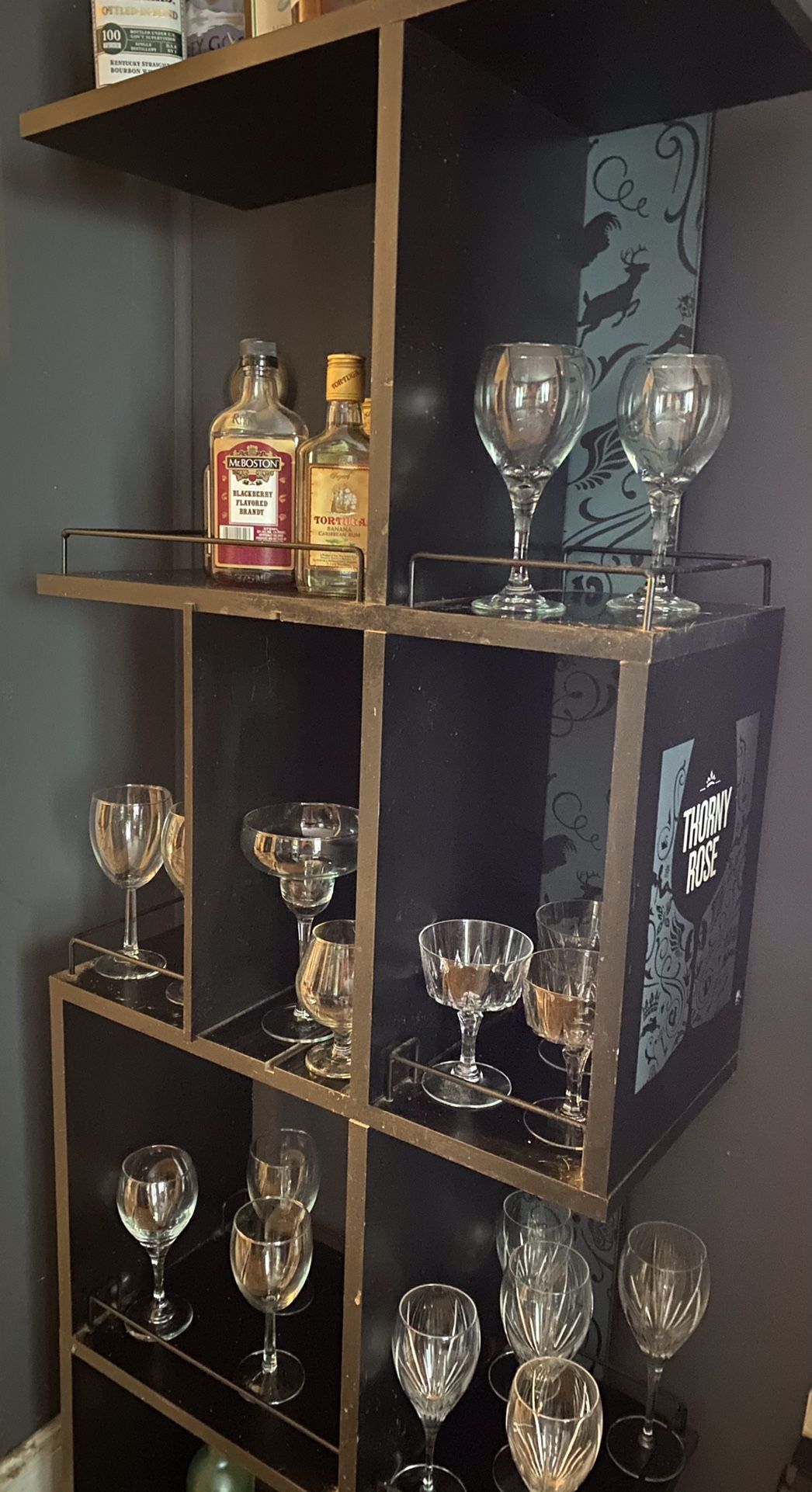 Nice Wine & Glassware Standup Rack