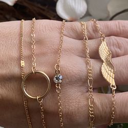 5pcs/sets gold Crystal Stone Tassel Anklets Bracelets for Women  MATERIALS :Zinc alloy LKenght 9inch=2extra COLOR : gold  BAND COLOR : gold LIGHTWEIGH