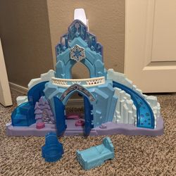 Fisher Price Little People Elsa’s Ice Palace 