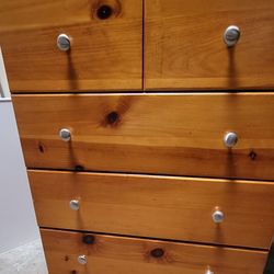 Chest of drawers