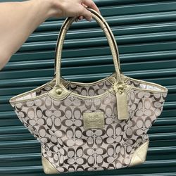 Vintage Coach  Monogram Shoulder Bag – Used