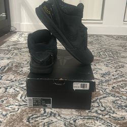 Kobe IV Gift Of Mamba 