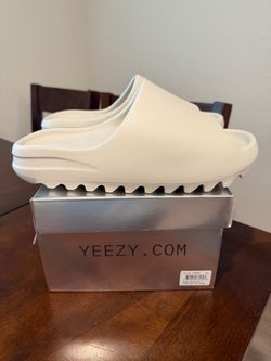 YZY SLIDE CREAM- SIZE 11