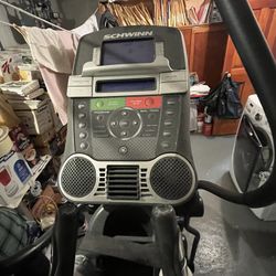 SCHWINN 470 ELLIPTICAL MACHINE 