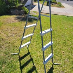 Pool Ladder!