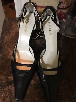 Prada pumps size 37 1/2