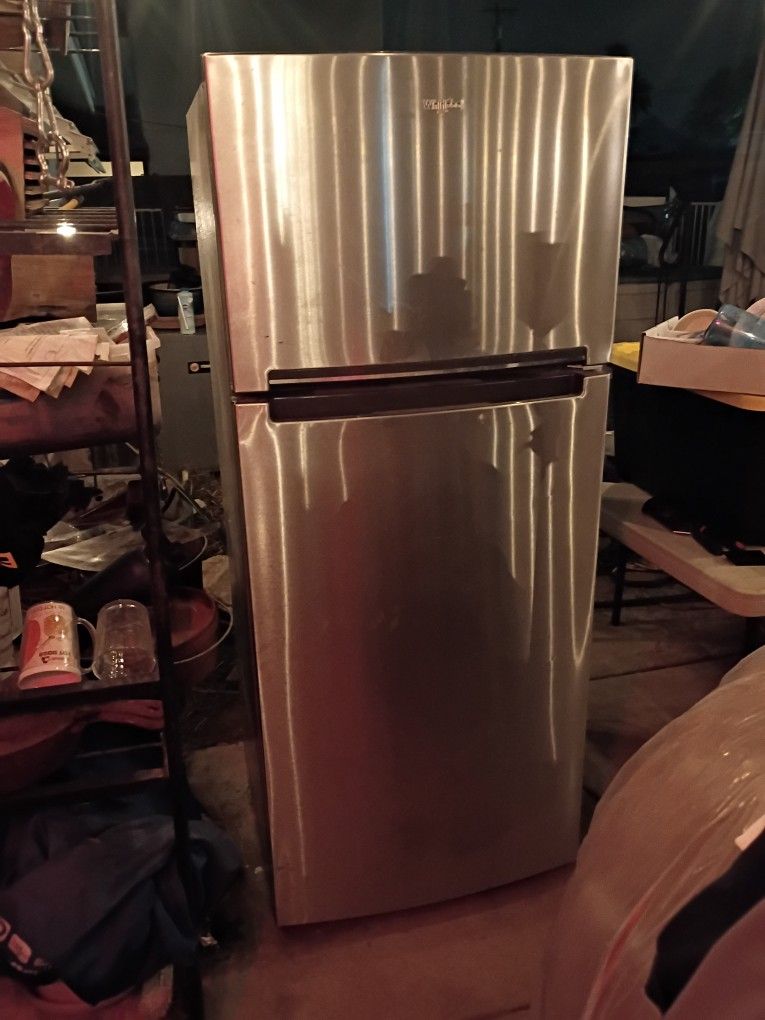 Whirlpool 18 C.F. stainless refrigerator