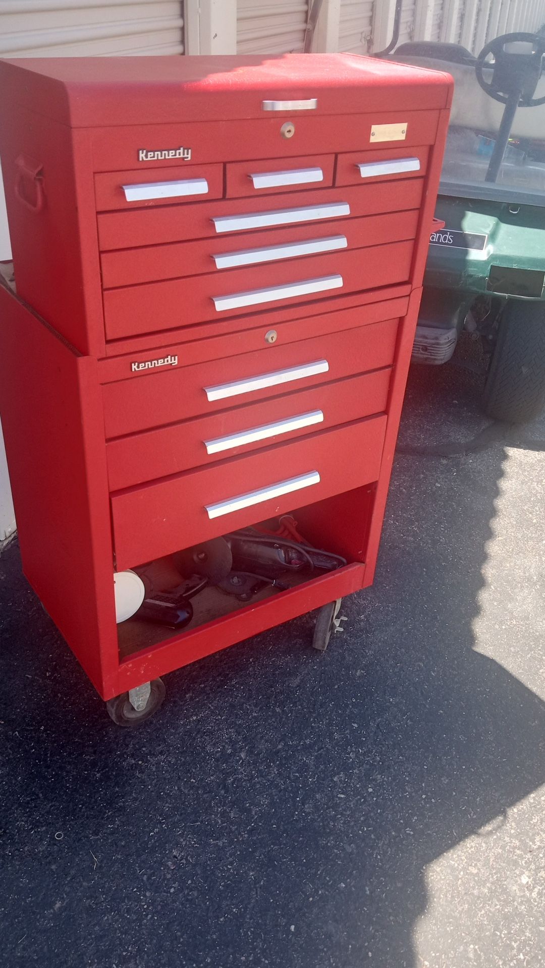 Kennedy Rolling Tool box Matching tools incl