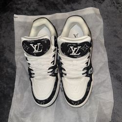 Louis Vuitton Men Trainers EU 43