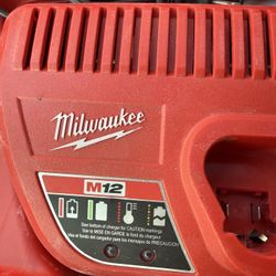 Milwaukee 1/2" to 1" M12 Force Logic Copper Press Tool Kit
