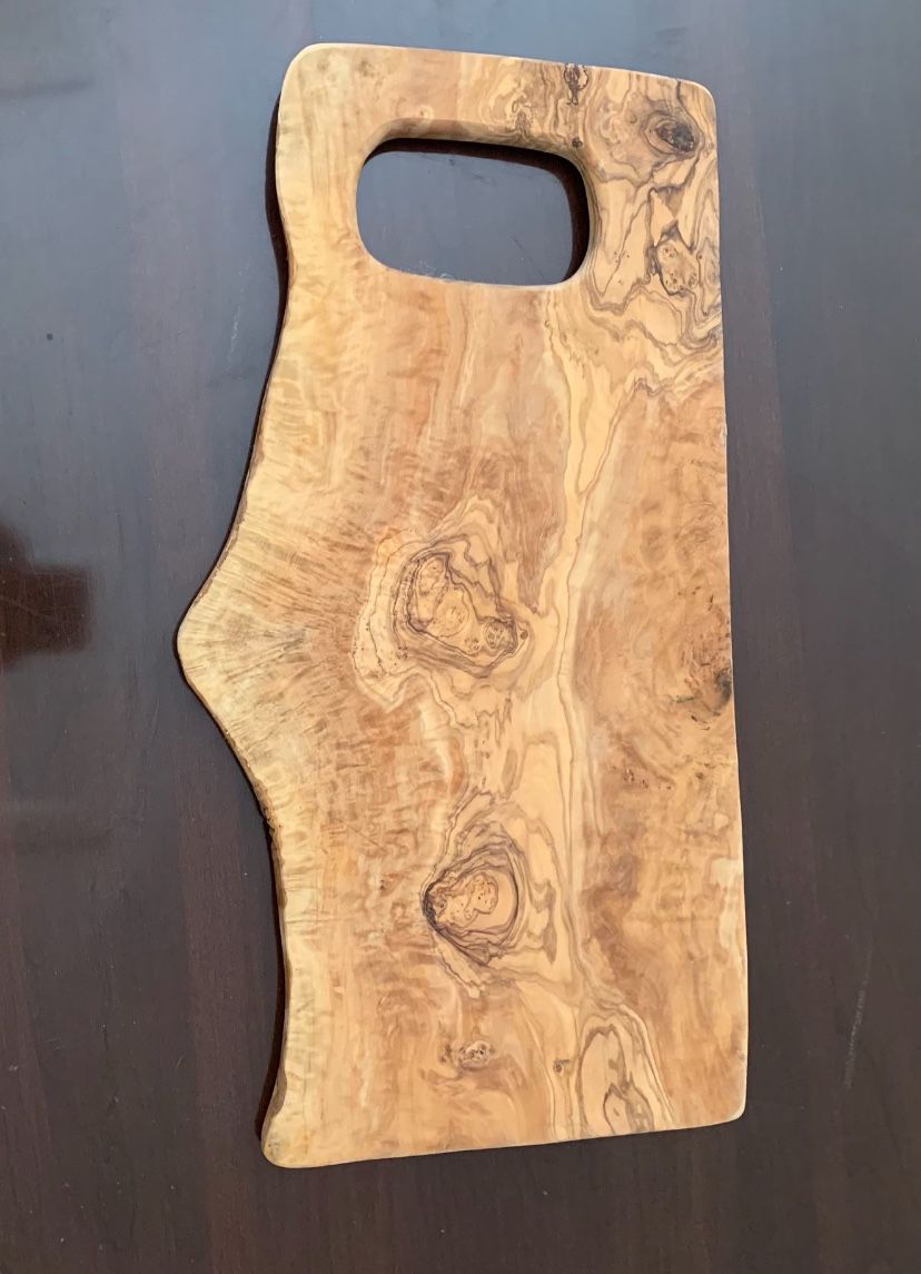 Solid Wood Charcuterie Or Cheese Cutting Board —Magnificent Detail—first $35 Cash Takes It 