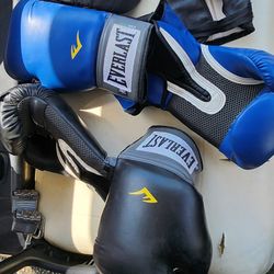 3 Pairs of Boxing Gloves 