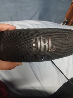 JBL charge 5