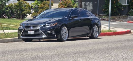 2018 Lexus ES 300h Custom