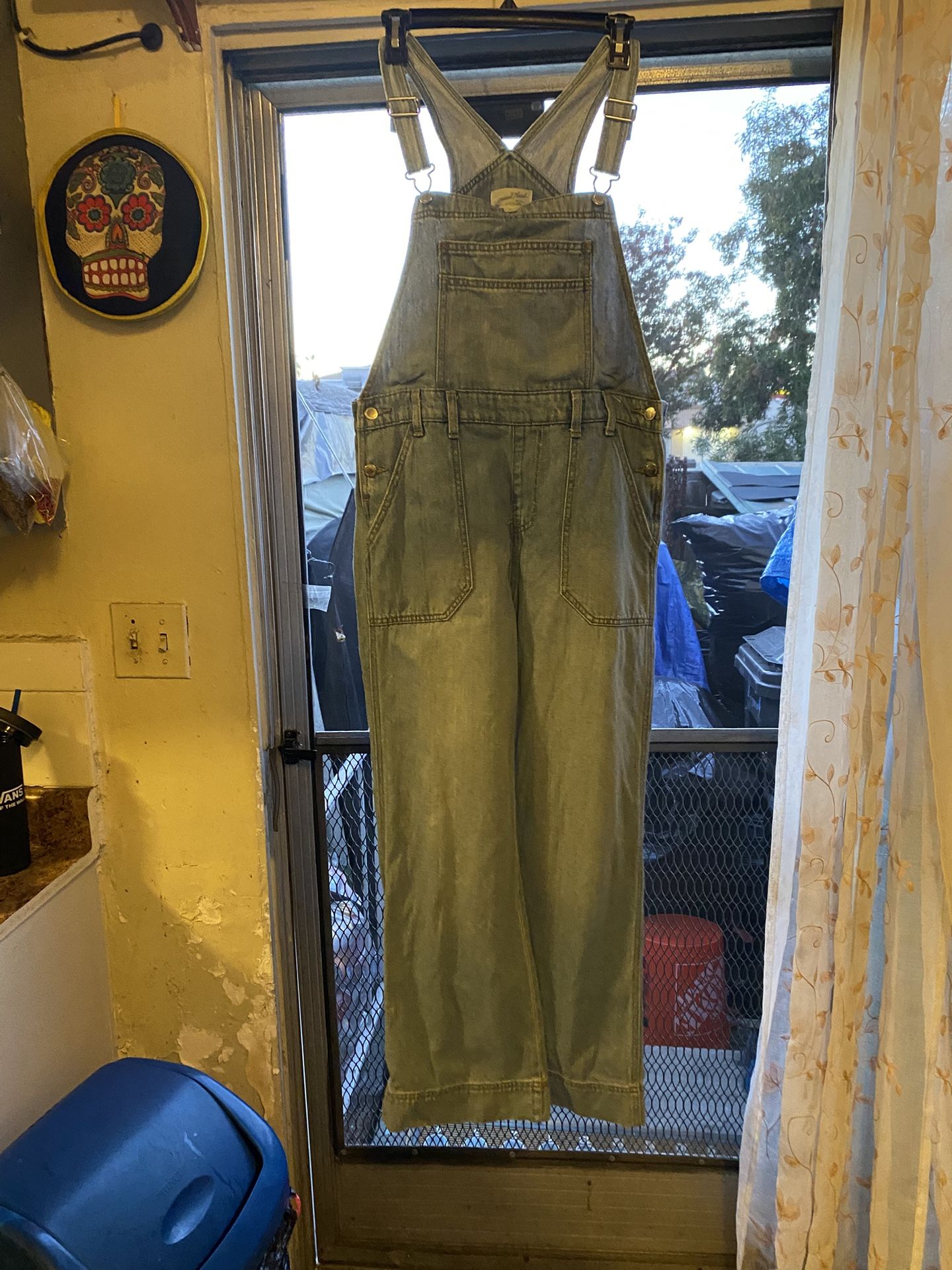 Universal Thread Women's Wide Leg Denim Overalls Size 6