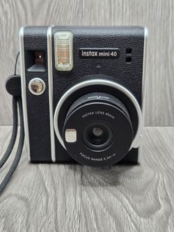 Fujifilm Instax Mini 40 Instant Camera