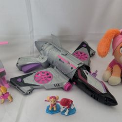 PAW Patrol Skye Jet & Helicopter Stuffed SKYE Action Figures 