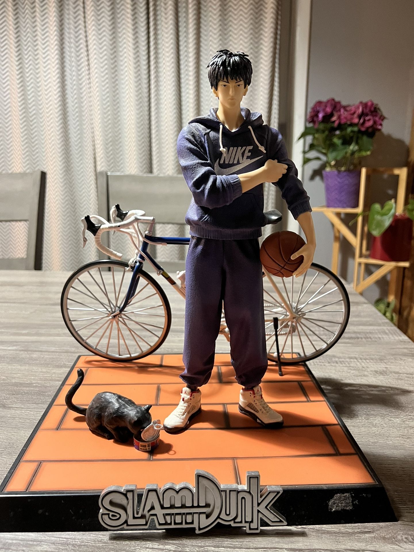 Slam Dunk Rukawa Kaede Bicycle Cat Figure