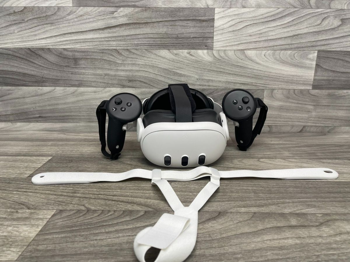 Meta Quest 3 128GB VR Headset β White β A1D025459