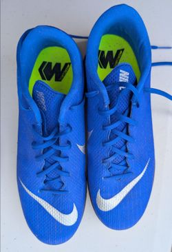 Like new Nike turf shoes
