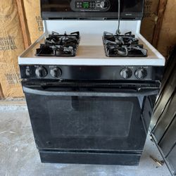 White Kenmore Stove 