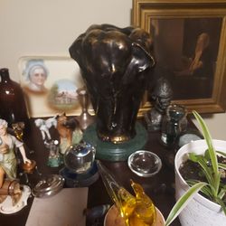Elephant In Vase In Broce And Green Marble 