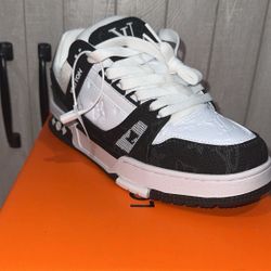Louis Vuttion Trainers Shoes