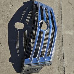 Cadillac Escalade Grille Oem