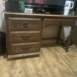 Desk Dresser