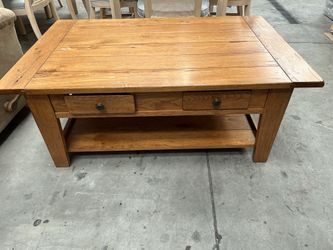 Broyhill Attic Heirlooms Farmhouse Oak Coffee Table