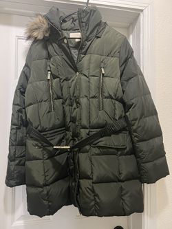 Michael Kors womens Hooded Puffer Jacket With Faux Fur Trim and Belt, Heavy Winter Jackets for Women