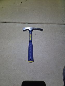 Estwing masonry hammer 20oz like new.
