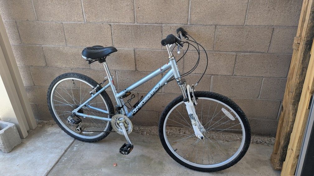 ** Price Drop ** Diamondback Mountain Bike