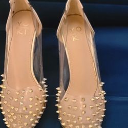 Beautiful Size 8 Heels. Never Worn.