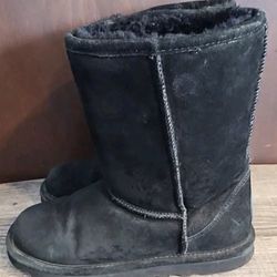 BEAR PAW BLACK MID CALF BOOTS SIZE 8 Runs Small